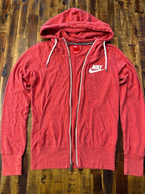 Nike Tops - NIKE women's hooded sweater. pockets red size small.